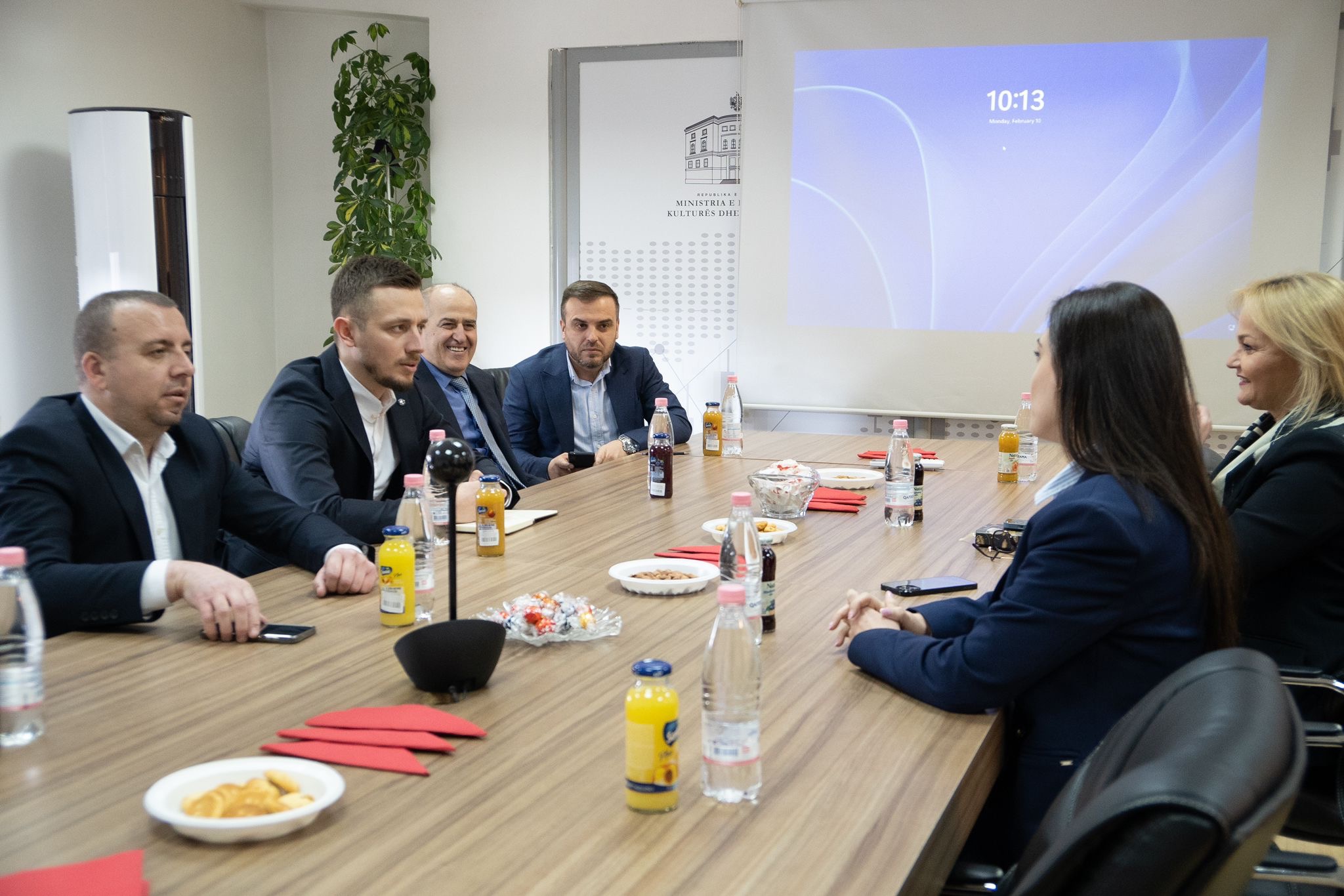 Drejtori Neziri në Tiranë merr pjesë në takimin trepalësh me Kosovën dhe Shqipërinë