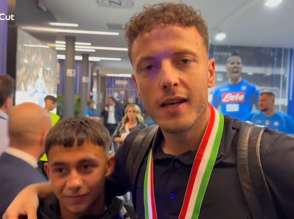  Natë magjike   Amir Rrahmani shfaqet me Belgin Jasharin pasi u shpallë kampion me Napolin