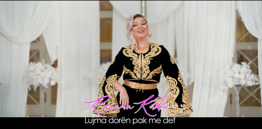  Lujma dorën pak me def   Rozana Kaba vjen me projektin e ri në kulmin e sezonës së dasmave
