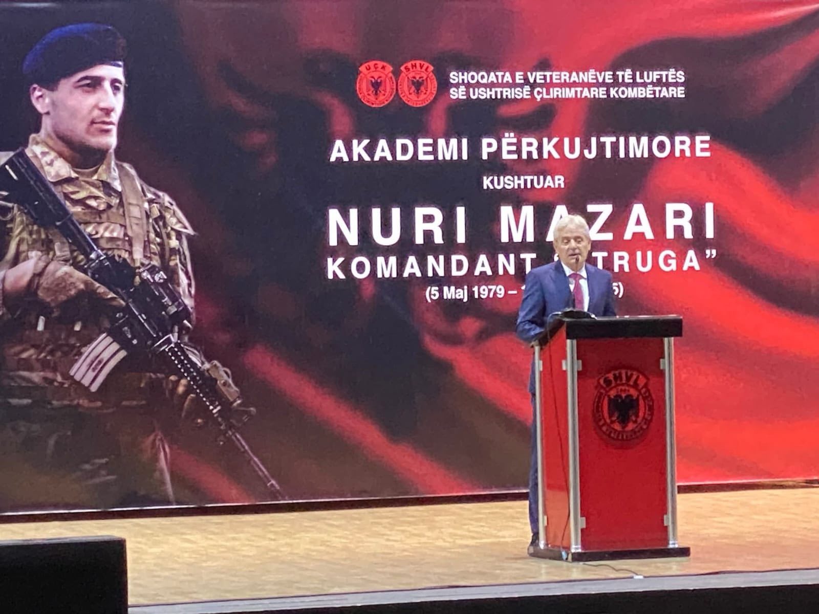 Ahmeti nderoi figurën e Nuri Mazarit   komandant Struga në 20 vjetorin e rënies së tij