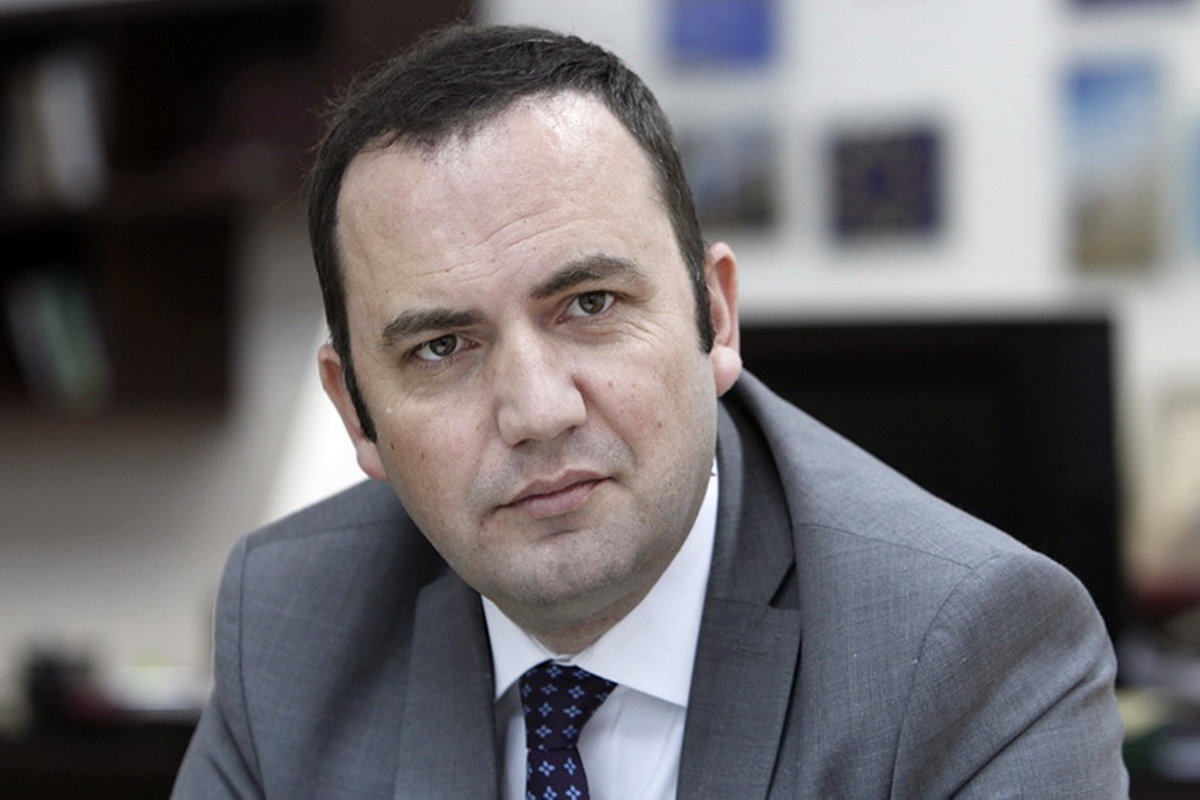 Drita Beqiri  Bujar Osmani  kandidati për Çairin i cili turpërohet nga BDI ja dhe nga e kaluara e tij politike