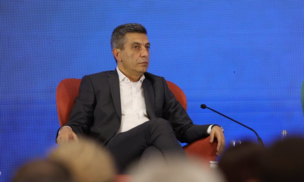 Mexhiti  Qytetarët do t i bëjnë vetingun e fundit BDI së dhe ti përcjellim në histori