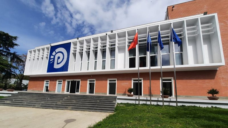 Zbardhen emrat e demokratëve që do të drejtojnë komisionet parlamentare