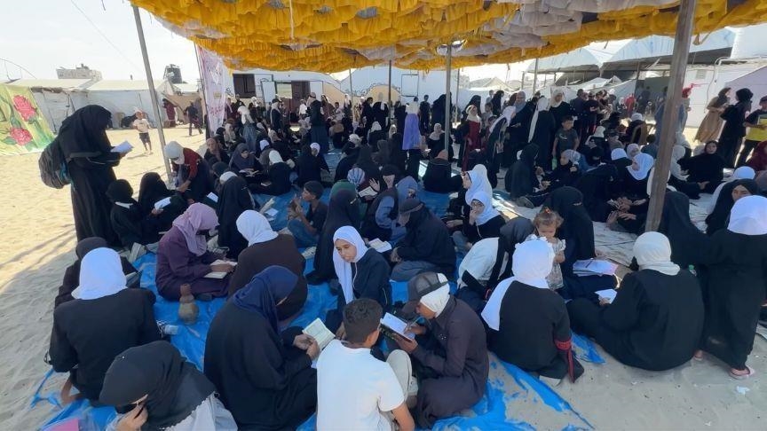 Gaza  qindra hafizë që humbën baballarët e tyre në sulmet izraelite mblidhen në programin  Recitimi i Kuranit 