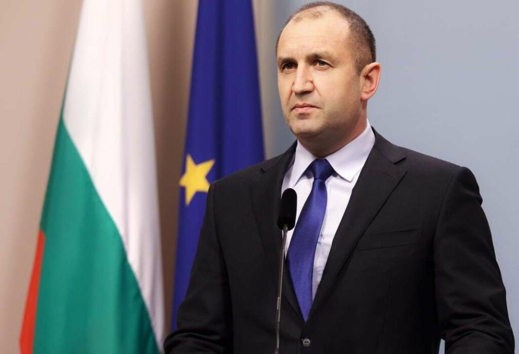Radev  I bëra thirrje Hungarisë të bindë vëllezërit tanë nga Maqedonia për ndryshimet kushtetuese