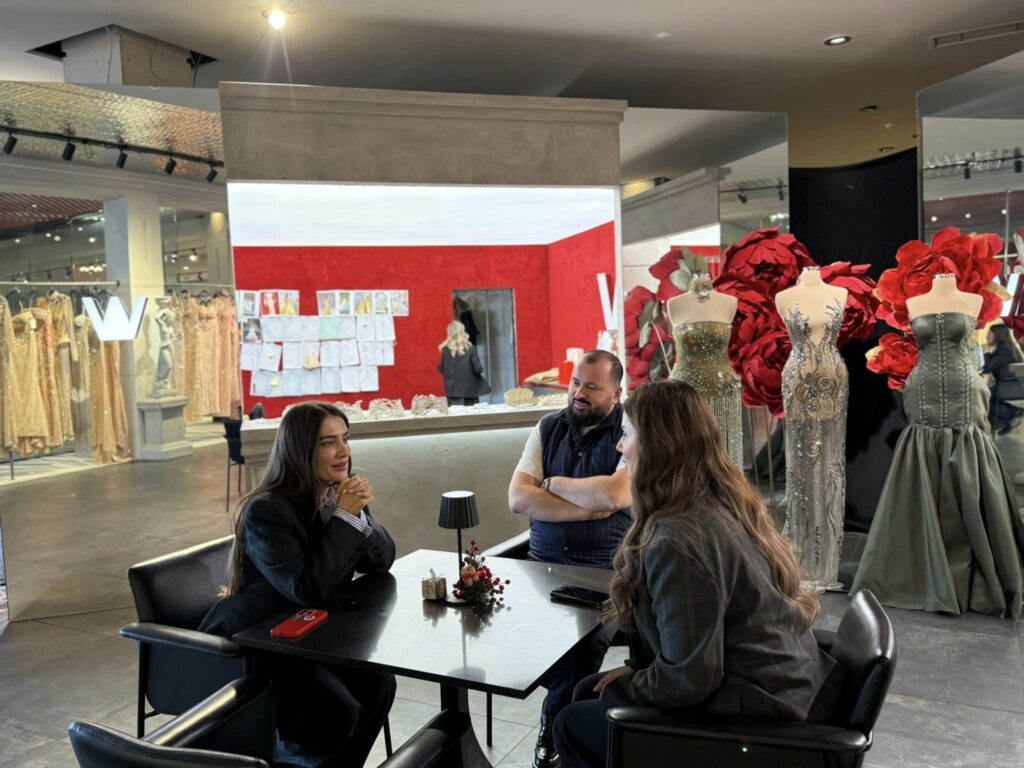 Kandidatja për deputete e PDK  Ariana Musliu Shoshi viziton kompaninë Walone në Kosovë  Shembull i suksesit dhe inovacionit vendor