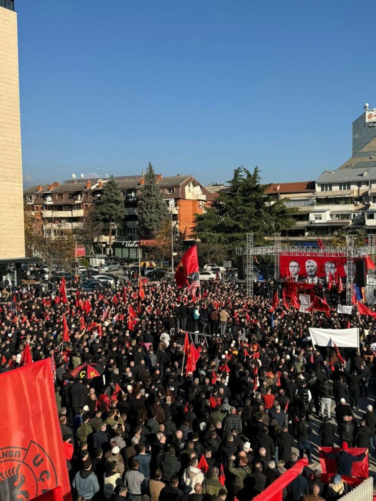 Ali Ahmeti nga Shkupi  Gjykata e Hagës duhet t u jep mirënjohje ish krerëve të UÇK së  e jo t i dënojë