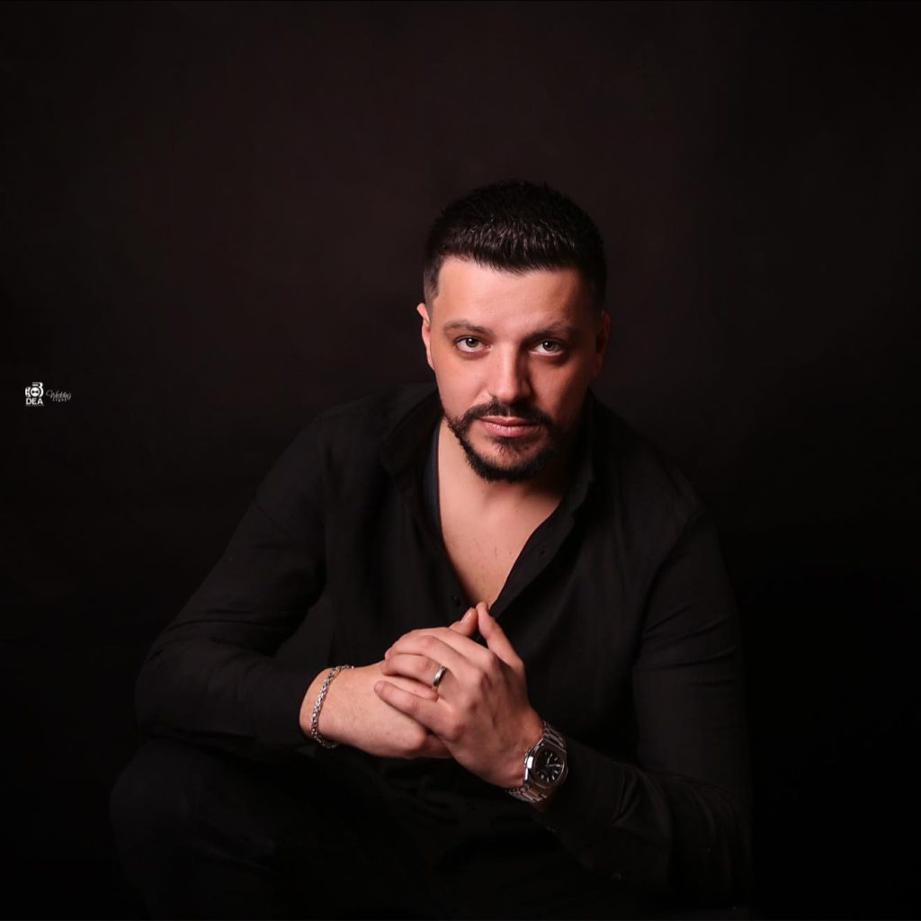 Gramos Daku prek zemrat me këngën  S KA DASHNI 