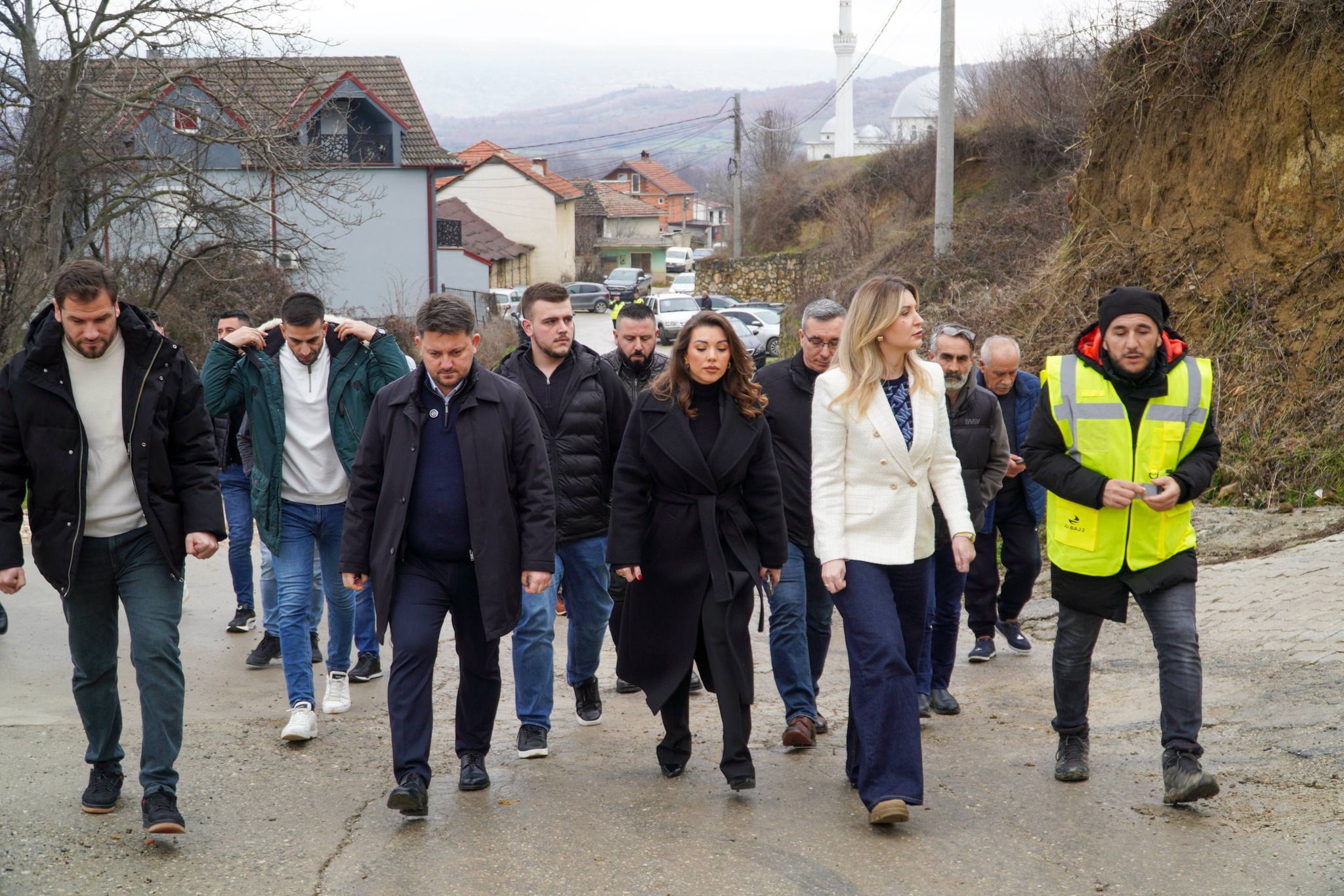 Fillon rekonstruimi i rrugës në Rashçe