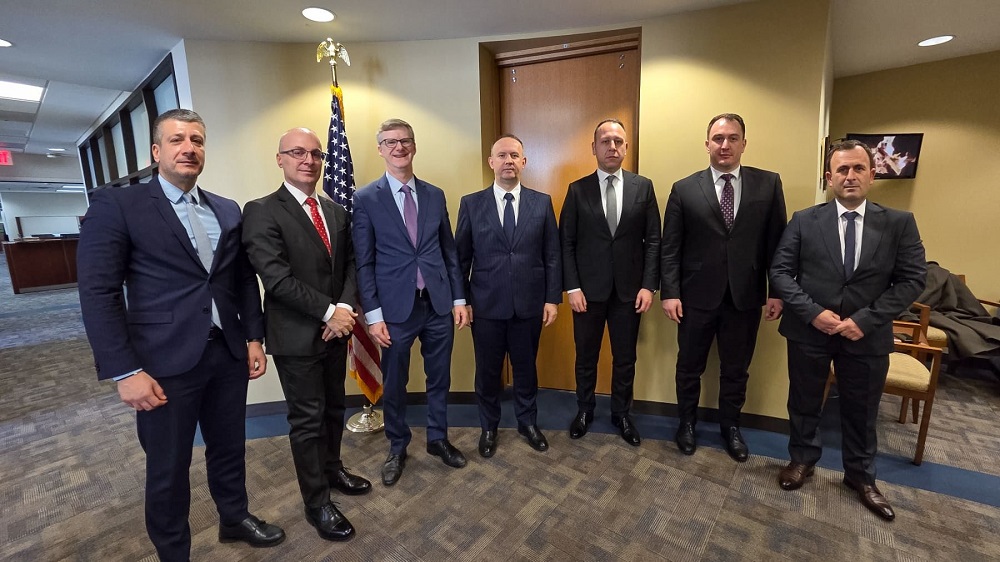 Thellimi i partneritetit strategjik me SHBA-në në fokus të takimeve të Kryetarit të Kuvendit në Uashington