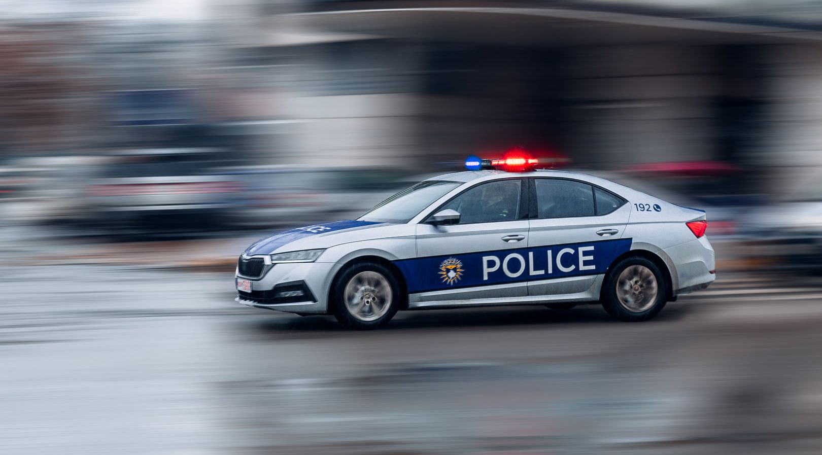 Ngjarje tronditëse në Gjilan: Gruaja tenton vetëvrasjen, dyshohet se u shty nga një person