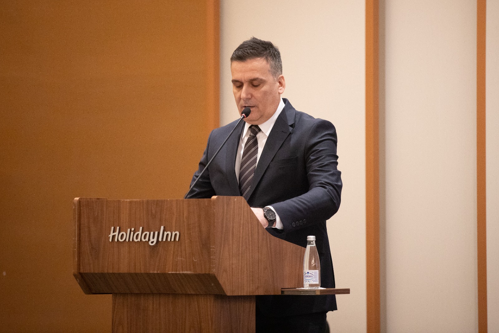 Ministri Hoxha zbulon planin që do të ndryshojë menaxhimin e mbetjeve të ngurta
