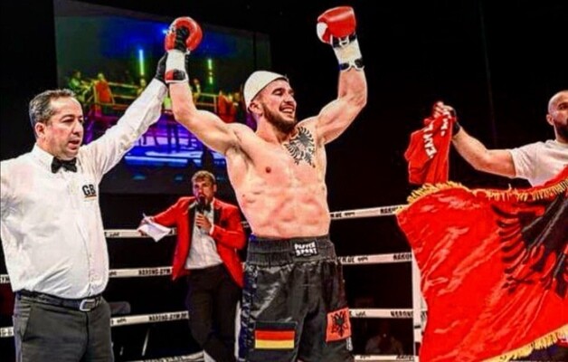 Amarildo Bakaj tërhiqet nga boksi në moshën 26 vjeçare
