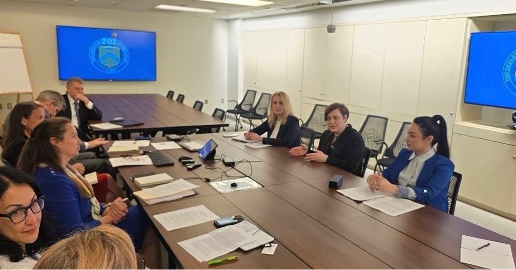 Dimitrieska Koçoska takohet me përfaqësuesit e Thesarit të SHBA së  Vazhdon bashkëpunimi në fushën e dixhitalizimit dhe modernizimit të financave publike