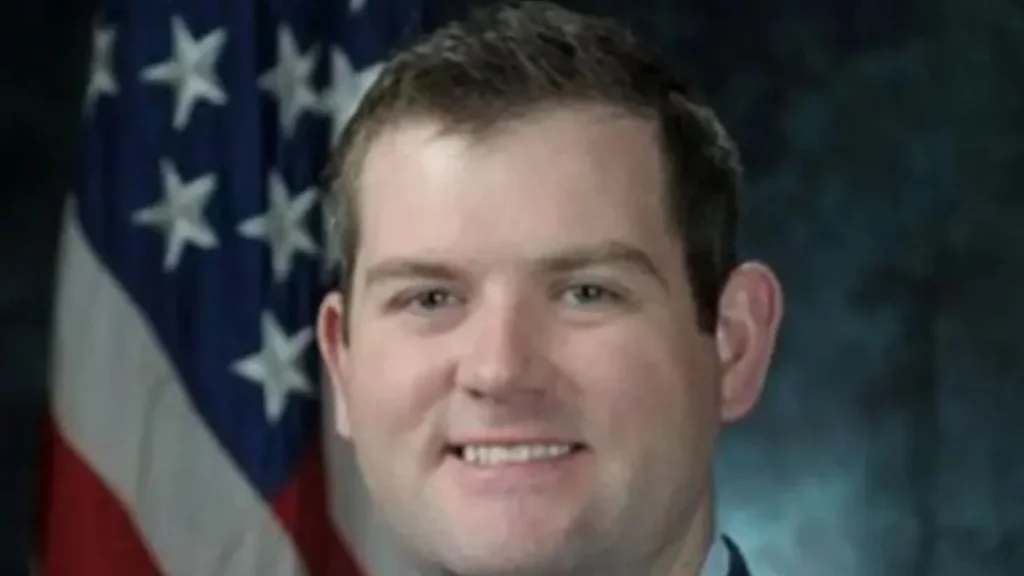 Do të dëshmonte rreth UFO ve para Kongresit amerikan  gjendet i vdekur ish anëtari i Forcave ajrore të SHBA së