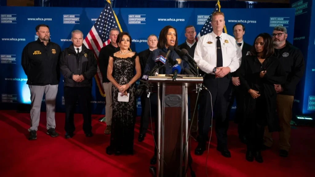 Të shtënat pranë Trump  në të njëjtin vend ku në vitin 1981 u plagos Ronald Reagan pas një atentati