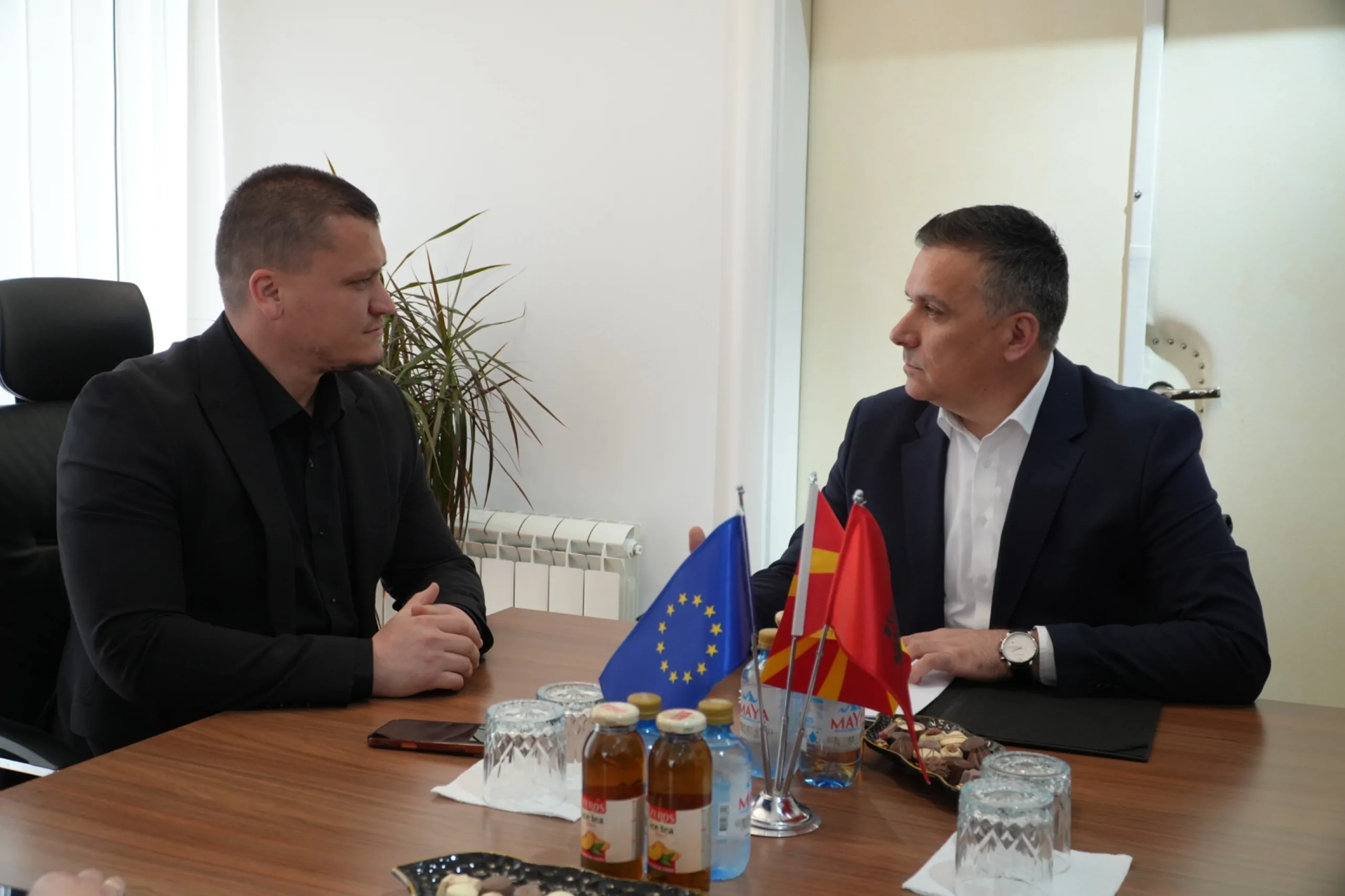Ministri Hoxha realizoi inspektim në projektet infrastrukturore në Haraçinë me vlerë mbi 110 milionë denarë