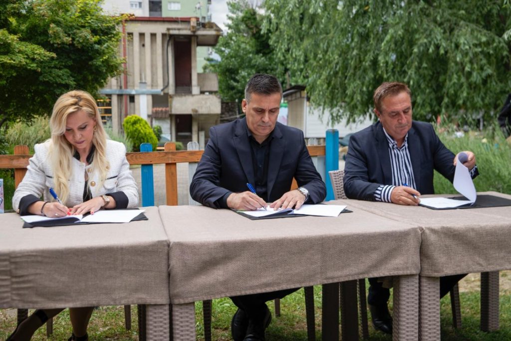 Ministri Hoxha  Mbështetje për modernizimin e kopshteve zoologjike në Shkup dhe Manastir