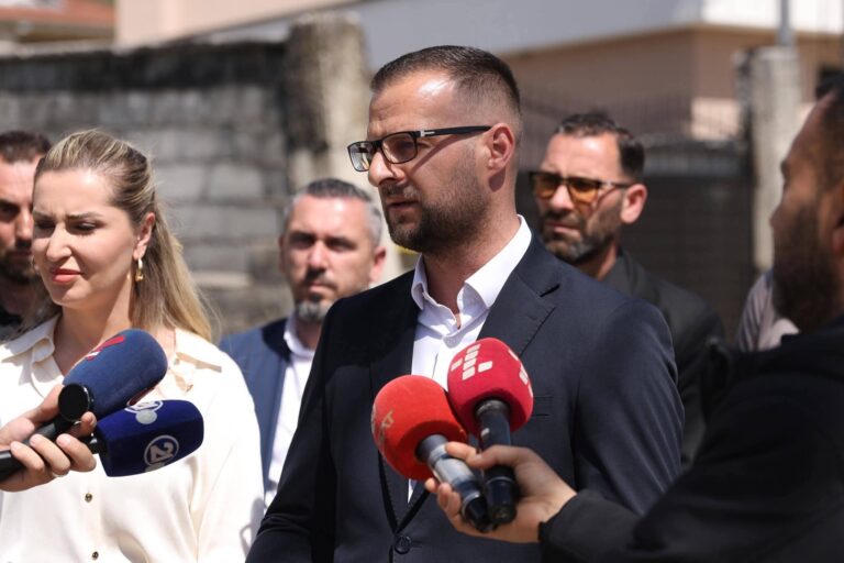 Daut Memishi  Po investojmë 3 milionë euro për asfaltimin e rrugëve në Tearcë
