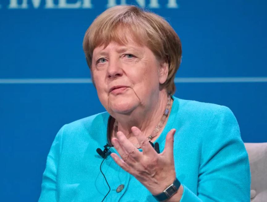 Merkel kritikon BE në  Duhet të kishte më shumë dialog me Rusinë  Gabim që vetëm SHBA mban kontakte me Putinin