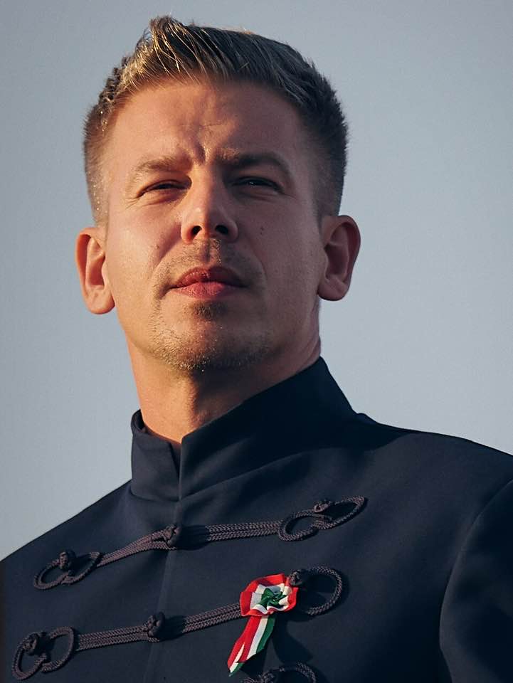 Peter Magyar merr detyrën si kryeministër i Hungarisë  fundi i qeverisjes 16 vjeçare të Orbanit