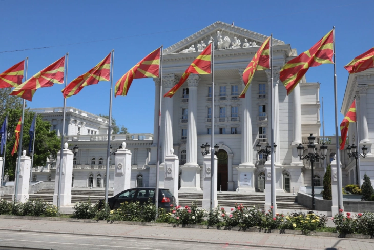 Të martën dorëzohen në Parlament emrat e rinj të ministrave  kush shkon e kush mbetet në kabinetin e ri të Mickoskit 