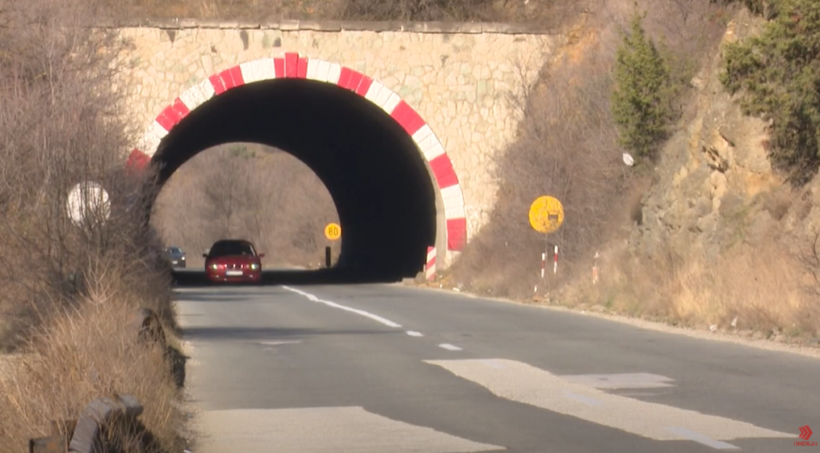 Autostrada Shkup Bllacë  5 tunele dhe 12 ura  çmimi 200 milionë €