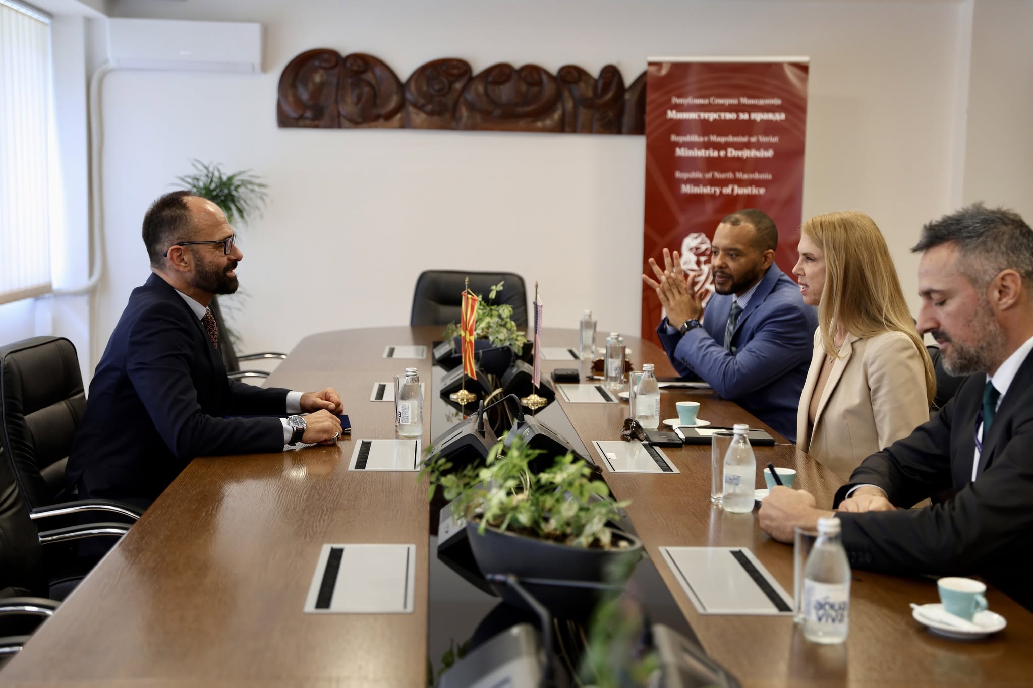 Shasivari  Vazhdojmë partneritetin e fuqishëm me SHBA në për sundimin e ligjit dhe luftën kundër korrupsionit