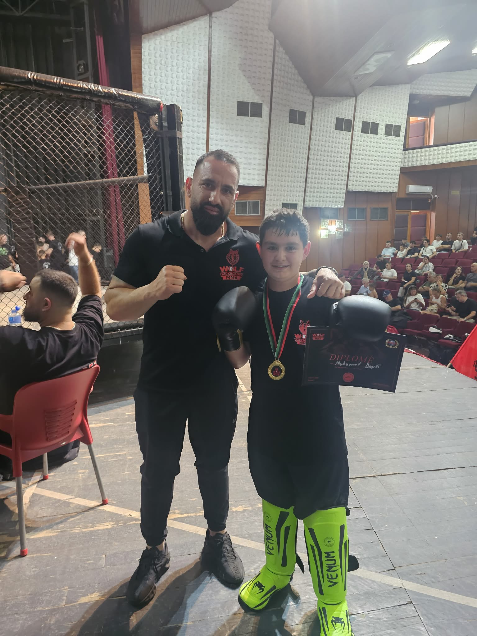 Nën drejtimin e trajnerit Naim Samiu  Muhammed Dauti fiton ndeshjen e parë në Kickboxing   MMA