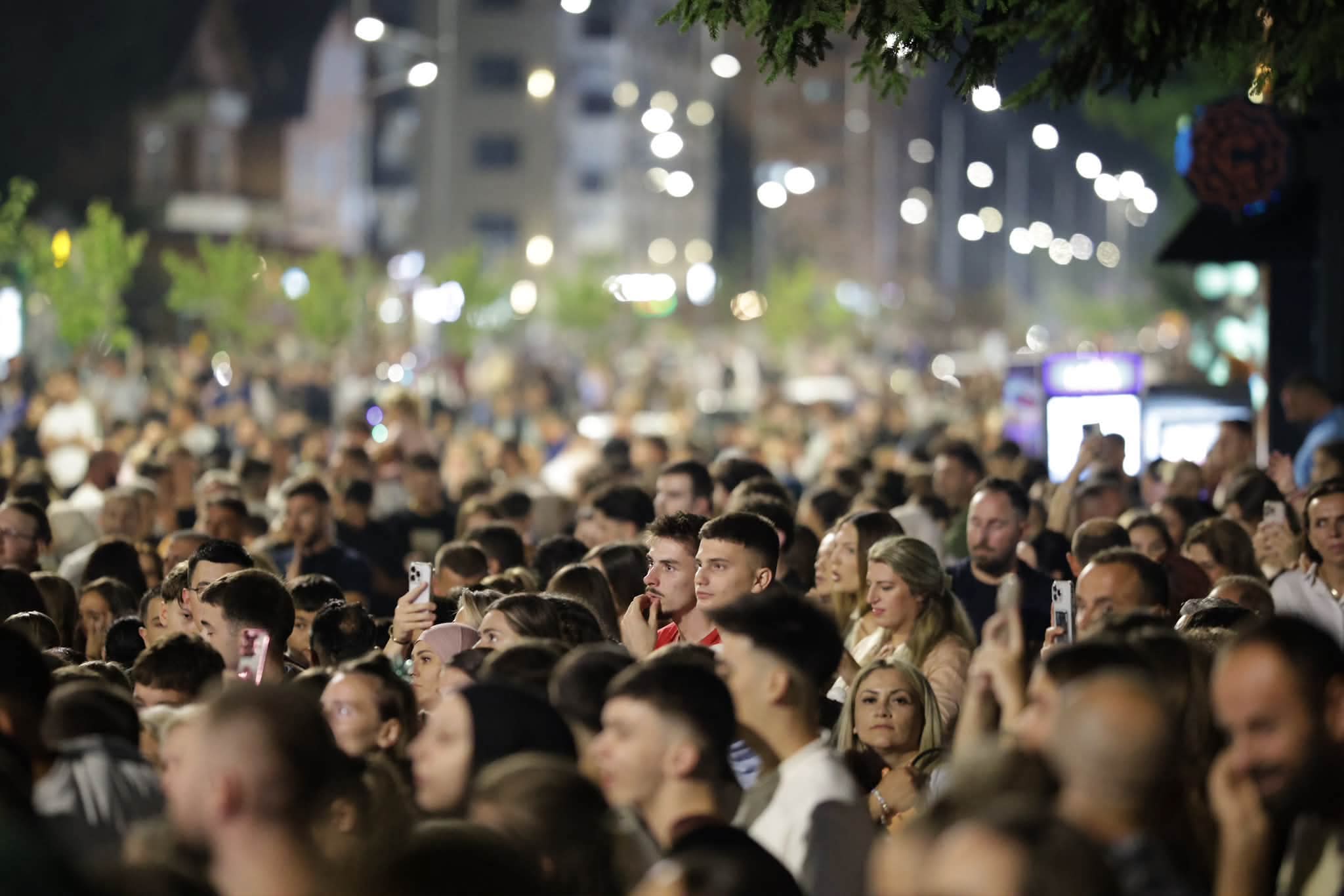 Tetova në festë me  Netët Rinore   Telekom Maqedoni vazhdon përkrahjen për kulturën dhe të rinjtë