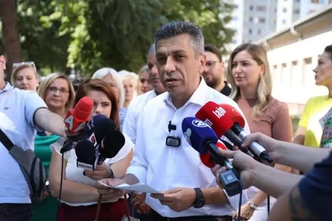 Mexhiti  Çarshia do t i shijojë tingujt e muzikës klasike  operës  flamengos dhe serenatave korçare