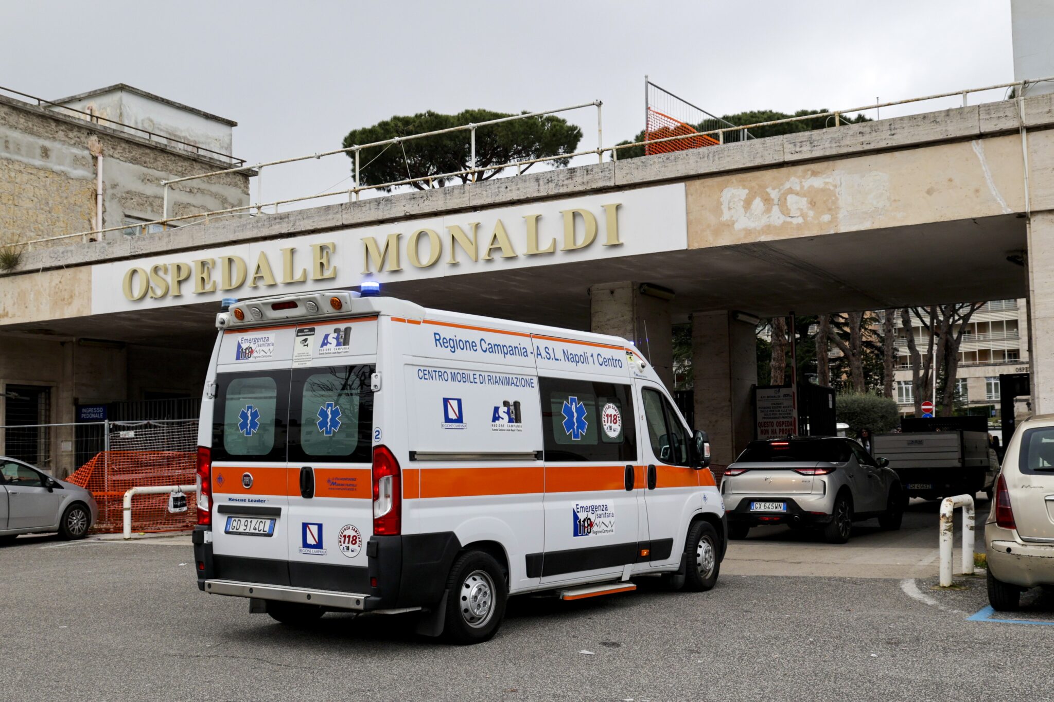 “Mendonim se po flinte”: Prindërit në Itali udhëtuan 100 kilometra me djalin e tyre të vdekur në makinë