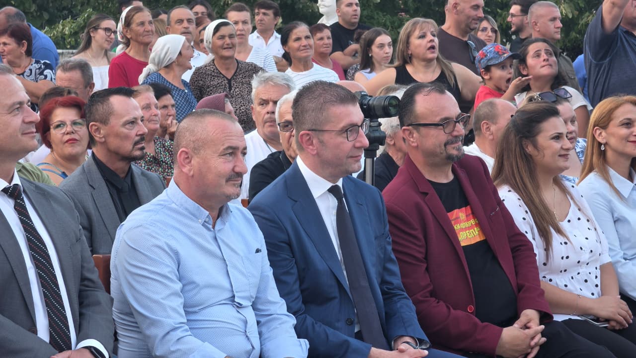 Mickoski në Pustec: Do të mbështesim projektet dhe komunitetin maqedonas në Prespën e Vogël