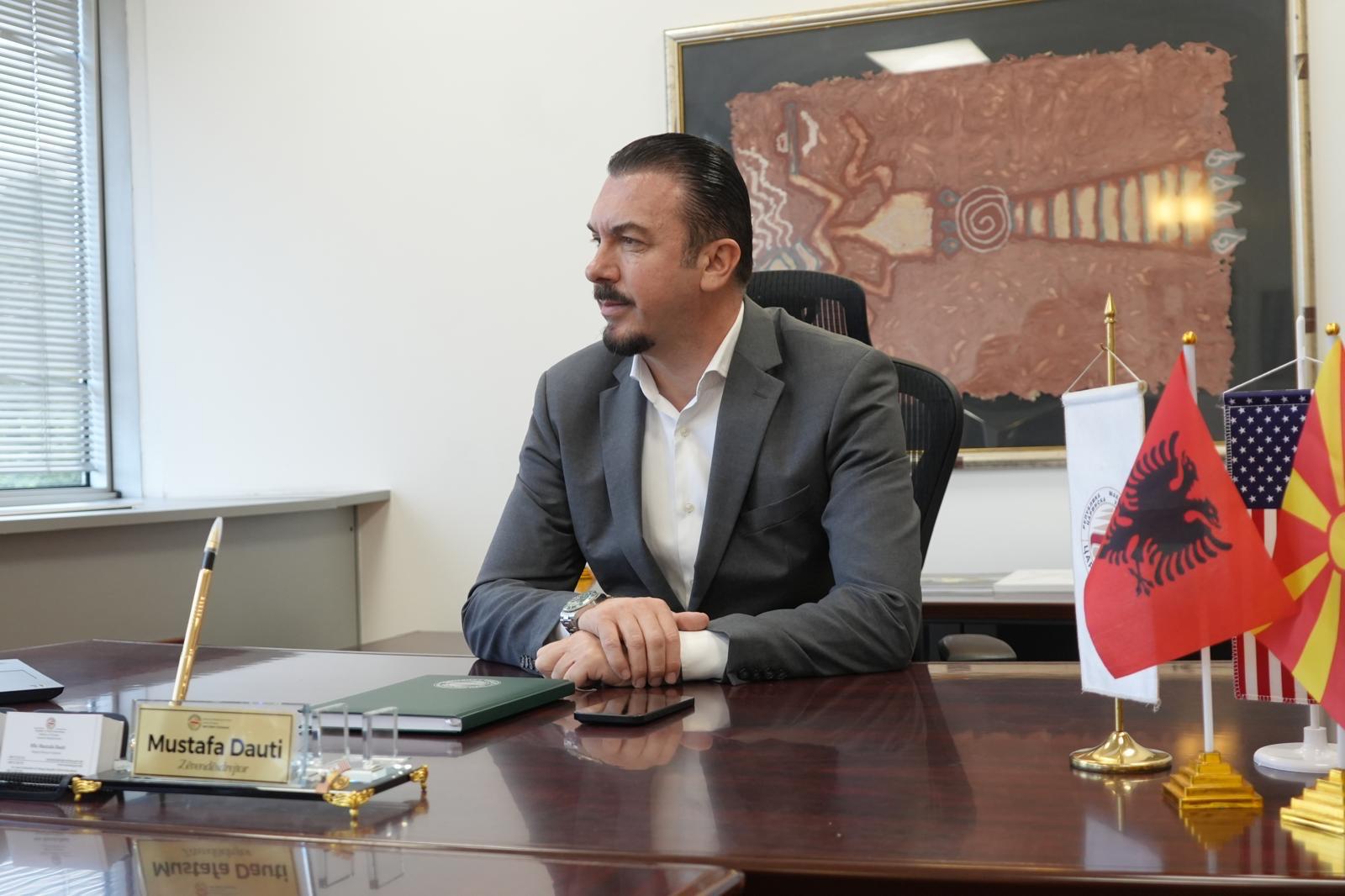 Zëvendësdrejtori i Doganave, Mustafa Dauti: Sekuestrohen 135 kilogramë duhan dhe 30 litra alkool, shmangia e akcizës mbi 337 mijë denarë