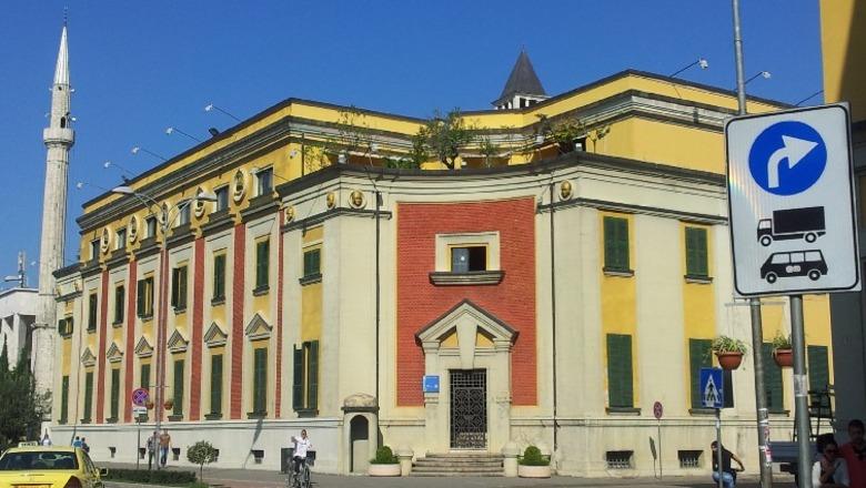 Shpallen 1500 fituesit për kredi të buta nga Bashkia e Tiranës  lista me emra do i kalojë për miratim Këshillit Bashkiak