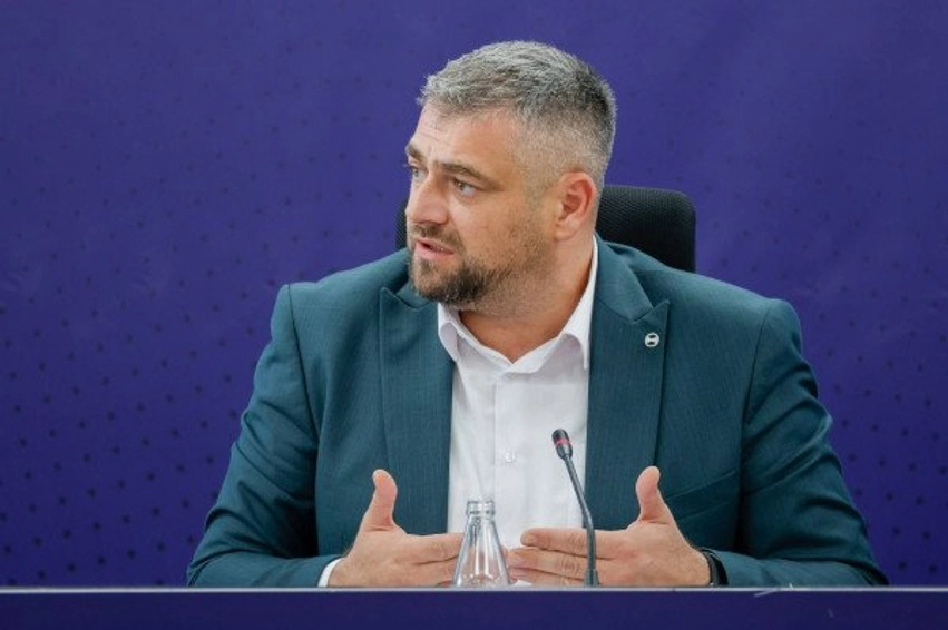 Dialogu social  mbahet takimi i parë i  Tryezës me partnerët socialë 