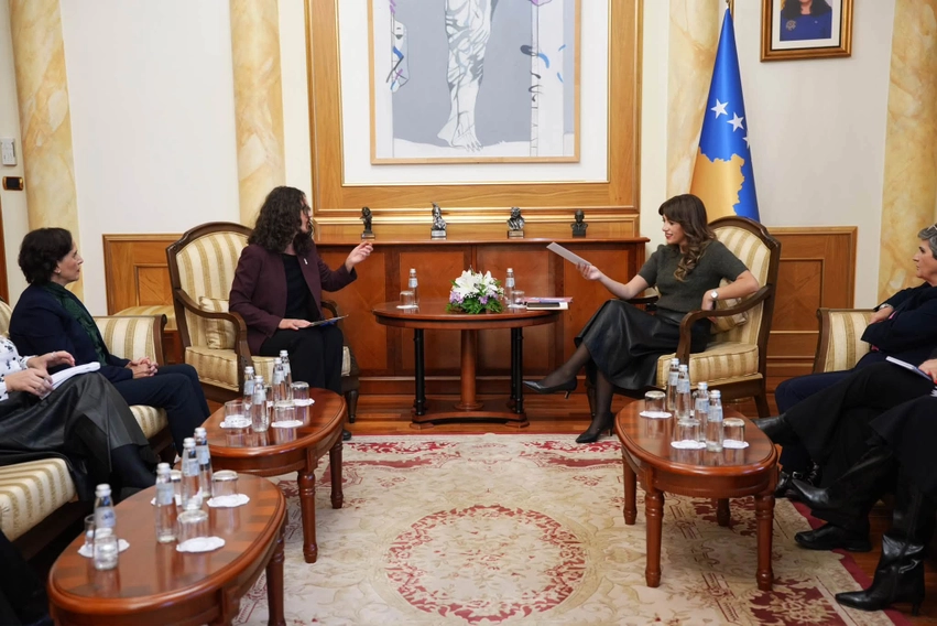 Haxhiu takon përfaqësueset e Rrjetit të Grave të Kosovës  diskutojnë për avancimin e barazisë gjinore